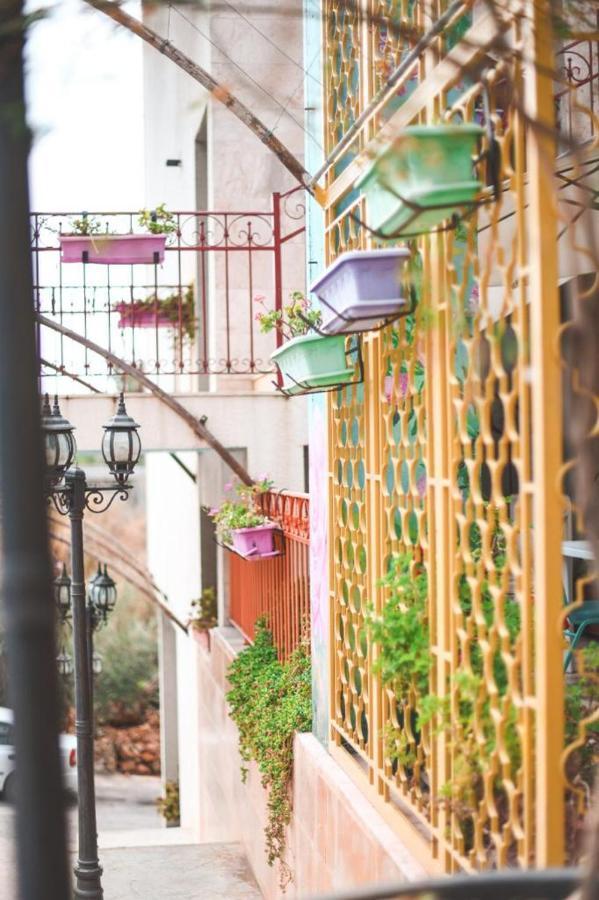 Damask Rose, Lebanese Guest House Jounieh Exterior photo